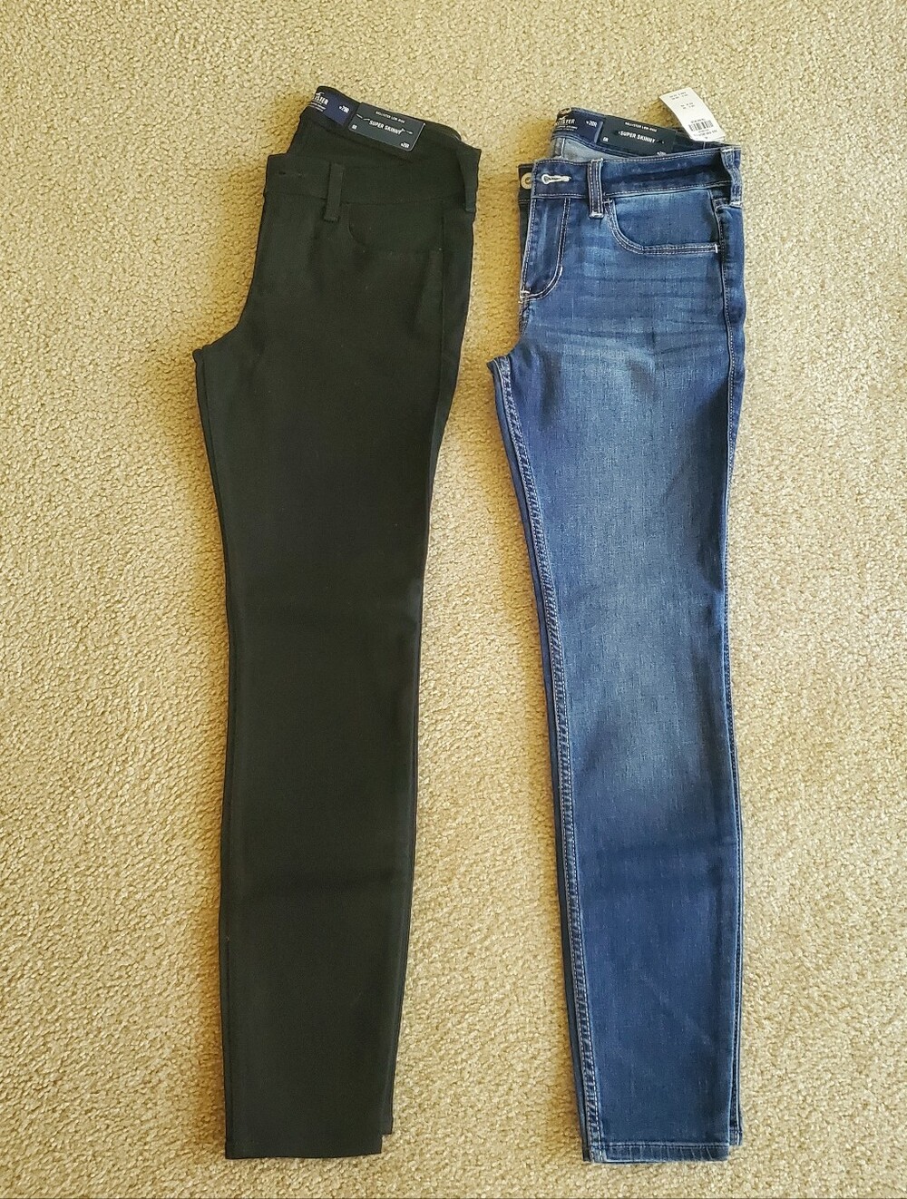 2 NWT Hollister low rise skinny jeans